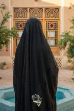 جزئیات خطوط مخمل لاینی و نگین اتریشی روی چادر حجاب الزینب